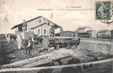 CPA 16 ROUMAZIERES LA GARE CHARGEMENT DES TUILES DES USINES