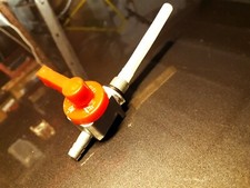 ROBINET D'ESSENCE  POUR MOBS