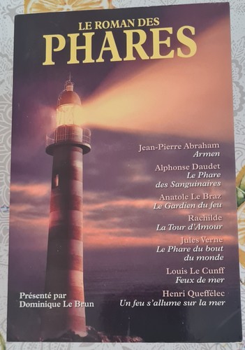 Livre roman des phares - le,