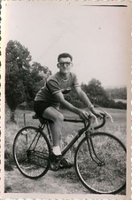 PHOTO ANCIENNE - VINTAGE SNAPSHOT - VÉLO COUREUR CYCLISTE LUNETTES - BIKE SPORT