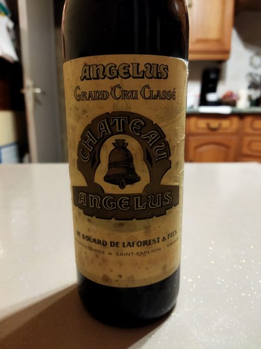 Vin chateau angelus saint - vin,