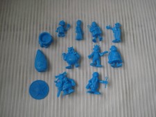 ASTERIX : lot de figurines bleues - Obelix, Abraracourcix, etc