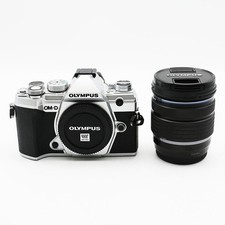Olympus OM-D E-M5 Mark III 12-45mm F4.0 PRO Kit Argent Fonctionnel
