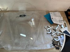 990D0-48G60 UN PARE BRISE NEUF