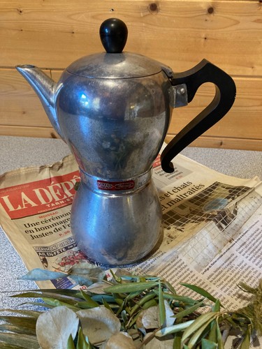 Grande cafetière italienne - , en