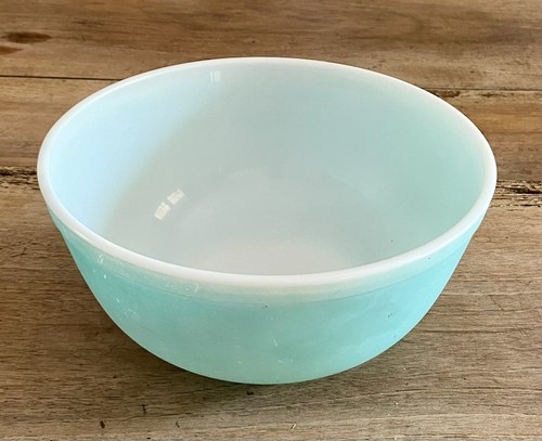 Saladier pyrex vert - vert, années