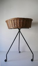 PRESENTOIR RONDE EN ROTIN SUR ROULETTE DESIGN ANNÉES 50 VINTAGE LOFT 1960 /1950