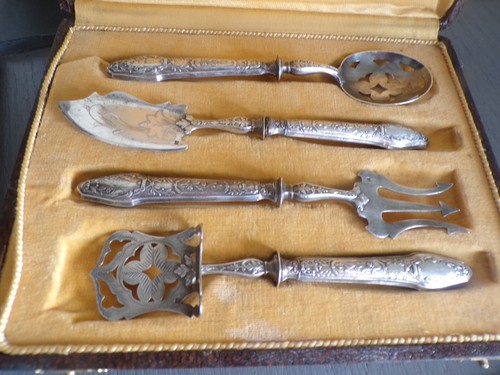 Couverts anciens mignardises - couverts,