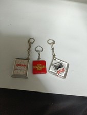 Lot de 3 portes clefs .DIVERS  ANTAR HUILE