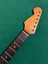 Stratocaster col gaucher en