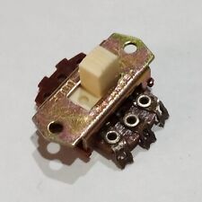 Interrupteur Commutateur simple Inversseur  Glissiere  NOS   1 Pcs      E10/43/6