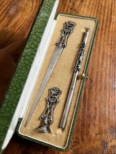 Boite & Nécessaire de Bureau Coupe Papier Porte Plume & Sceaux Art Nouveau Etain