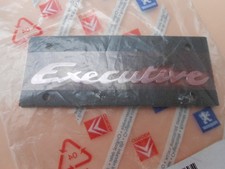 Badge logo emblème monogramme