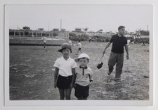 Deux garçons casquette sur le côté cool kid - Photo vintage snapshot, Japon