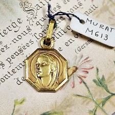 Médaille Religieuse Baptême Communion Plaqué Or  Qualité Murat Art Déco