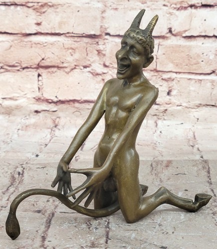 Sculpture statue figurine - sculpture,
