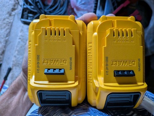 Lot batteries dewalt 18v - lot,