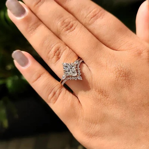 Bague sertie diamants 8 - de,