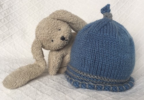 Chapeau lutin bébé tricoté