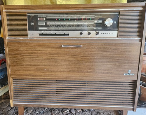 Meuble grunding radio - meuble,