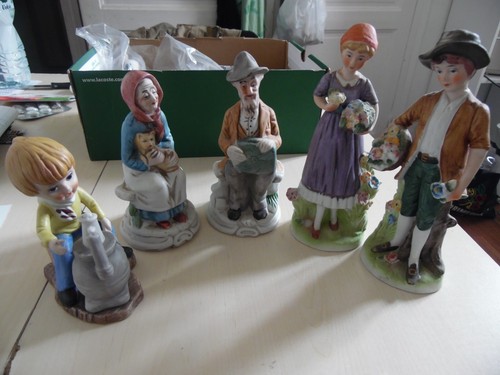 Lot statuettes personnage - de,