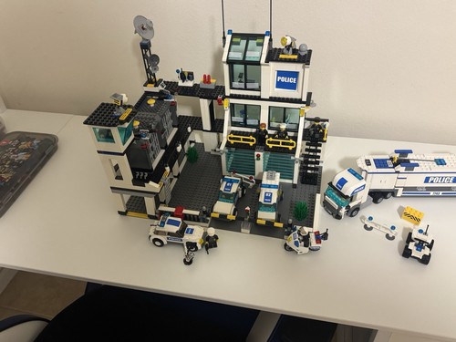 Lego city police station 7744 - lego,