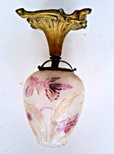 ANCIEN PLAFONNIER  EN BRONZE  AVEC  SON ABAT JOUR VERRE  CISELE DECORE DE FLEURS