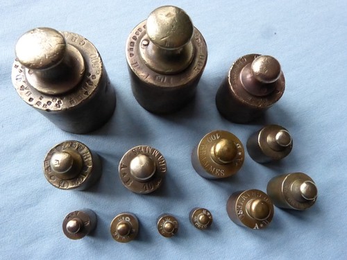 Lot anciens poids cuivre - anciens,