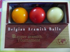 BOULES DE BILLARD SUPER ARAMITH TOURNAMENT comme neuves
