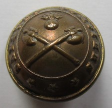 Bouton bombé en métal doré