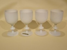 4 anciens grands verres à