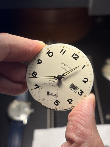 Calibre montre x40 - montre, herma