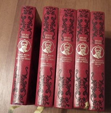 5 volumes de Jules Verne. Hachette.