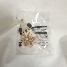 Disneyland jungle carnaval pin badge