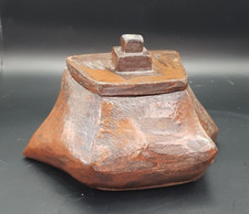 Boite en poterie d'art signée avec couvercle