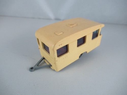 Caravane majorette digue - caravane,
