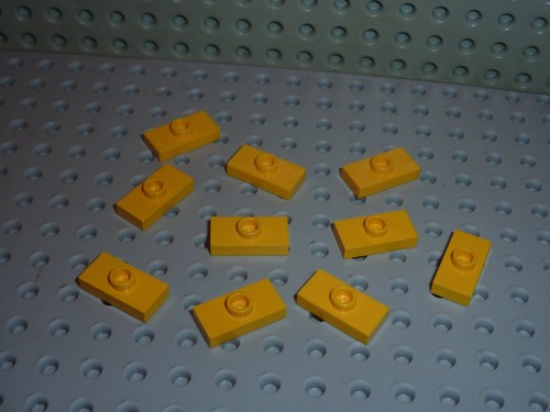 Lego yellow plate ref - 10, x