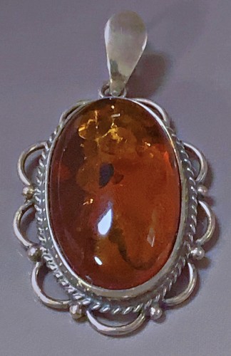 Ancien pendentif argent ambre