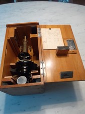 MICROSCOPE ANCIEN DANS SA