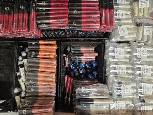 Lot revendeur maquillage - revendeur, 50