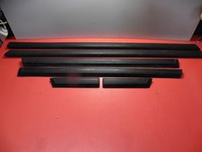 Lot de 6 moulures - baguettes