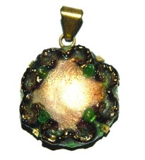 joli pendentif en émail de