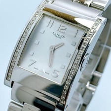 Montre à quartz carrée 300