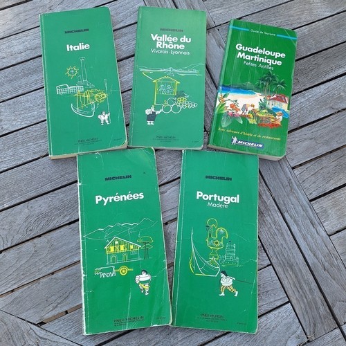 Lot anciens guides - 5, vert