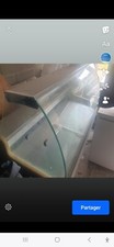 vitrine de vente vitre bombe avec reserve froide arrier 1m70 x 1m50 hauteur 