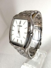 Montre Solaire Télécommandée CITIZEN Eco-Drive En Titane En Forme De Tonneau