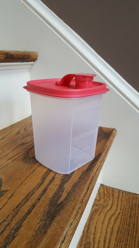 Tupperware oil can - oil,