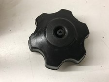 UN BOUCHON DE RESERVOIR ESSENCE CARBURANT POUR MOTO SUZUKI 125 RM 1993 43D00