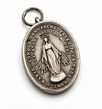 Médaille reliquaire ancienne