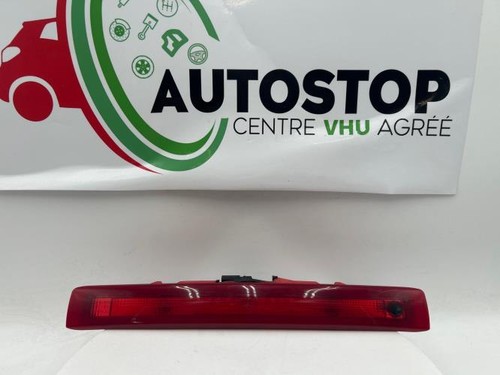 Feu arriere stop central